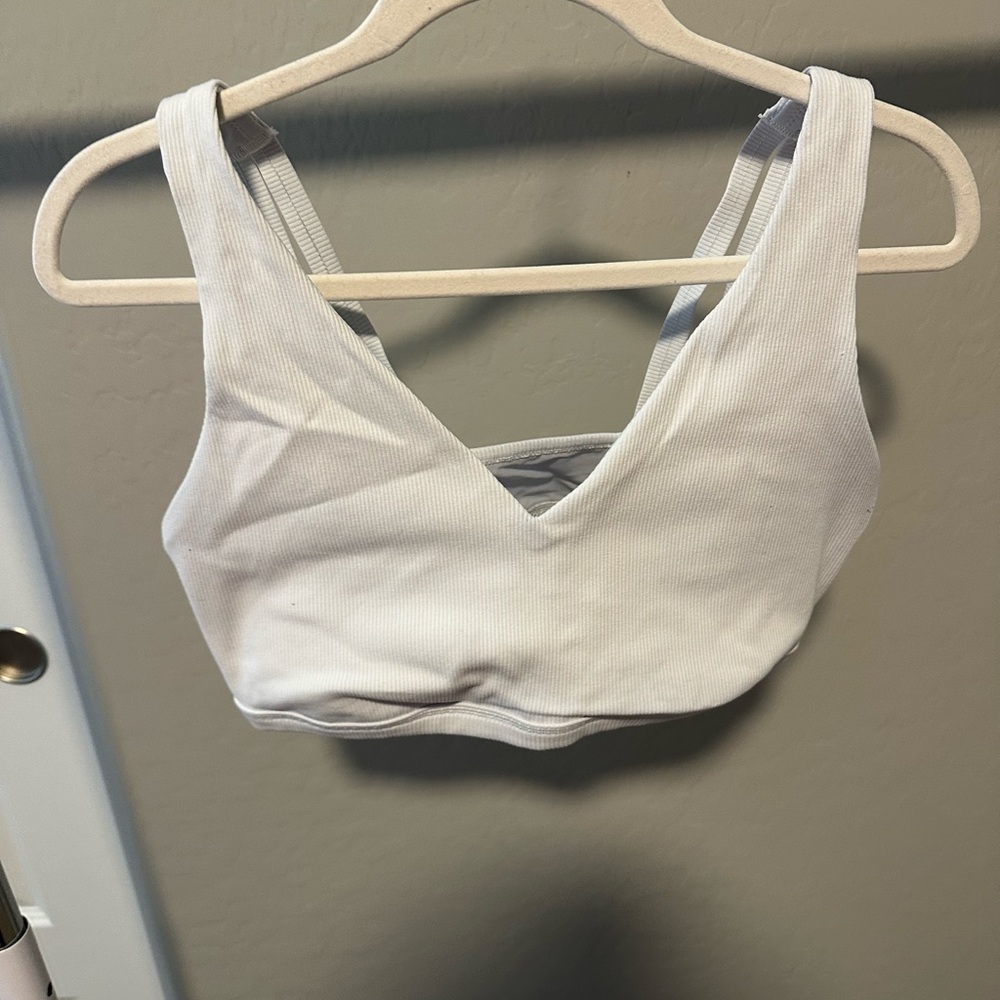 Aerie White Sports Bra with Soft Stretch Fabric